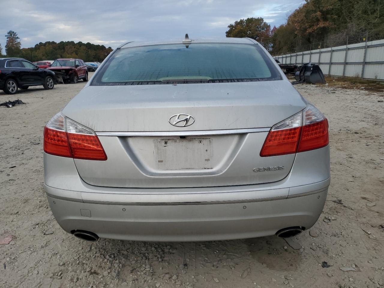 2009 Hyundai Genesis 3.8L VIN: KMHGC46E59U042424 Lot: 82688265