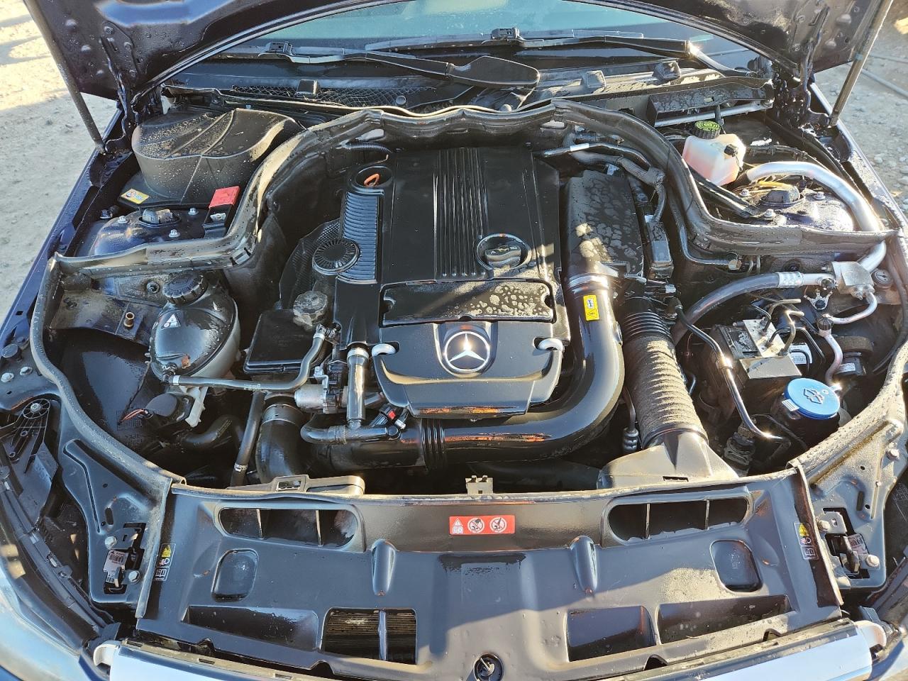 2013 Mercedes-Benz C 250 VIN: WDDGF4HB8DR268327 Lot: 89925975