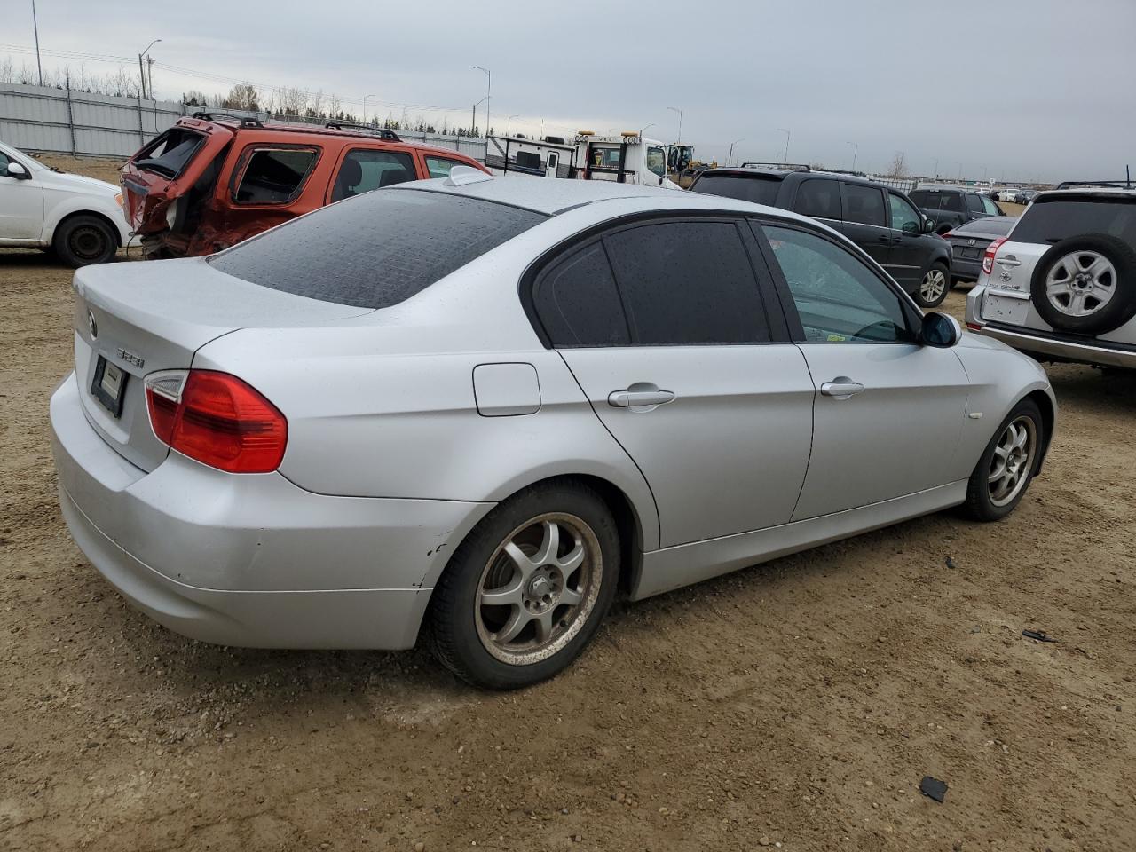 2006 BMW 323 I VIN: WBAVB53506KW28882 Lot: 90470905