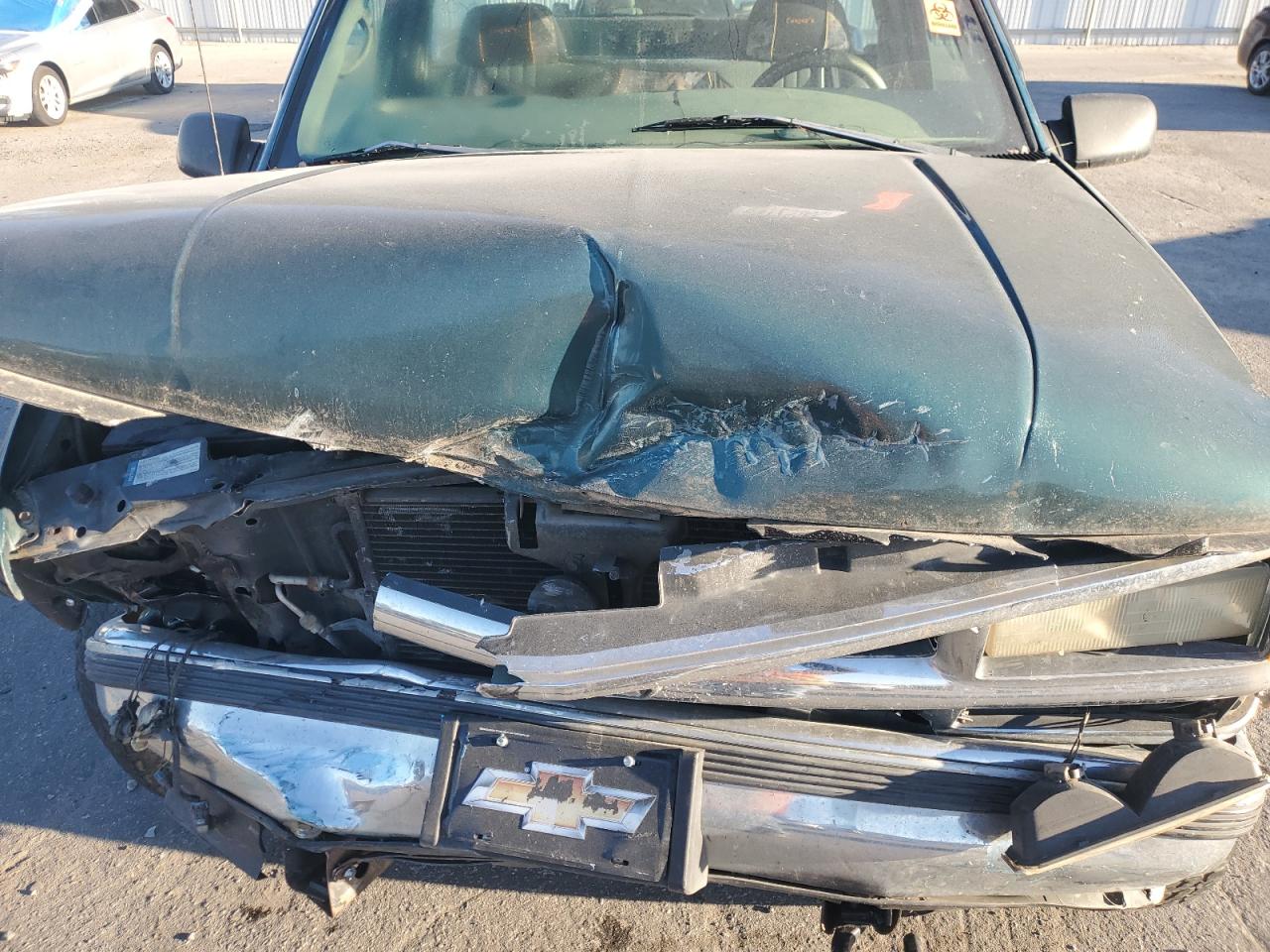 1998 Chevrolet Gmt-400 K1500 VIN: 1GCEK14W8WZ264267 Lot: 89725365