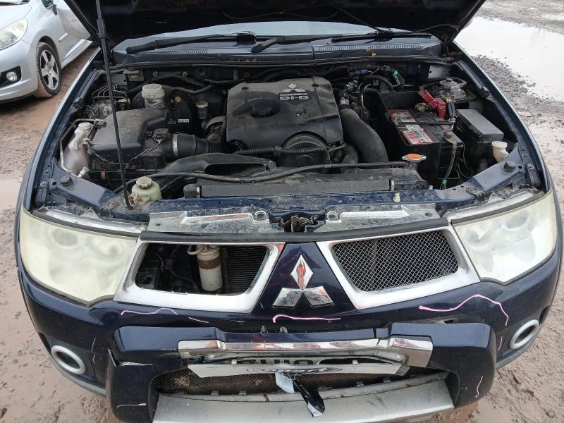 2010 MITSUBISHI L200 BARB LB DCB DI-D 4X4 