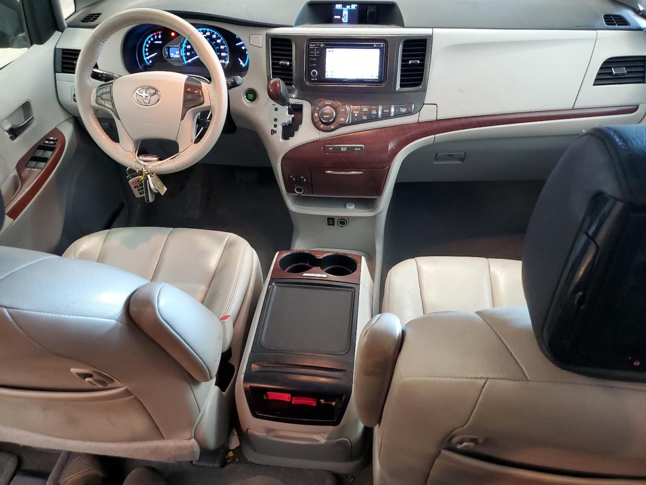 2013 Toyota Sienna Xle VIN: 5TDYK3DCXDS293055 Lot: 84943705