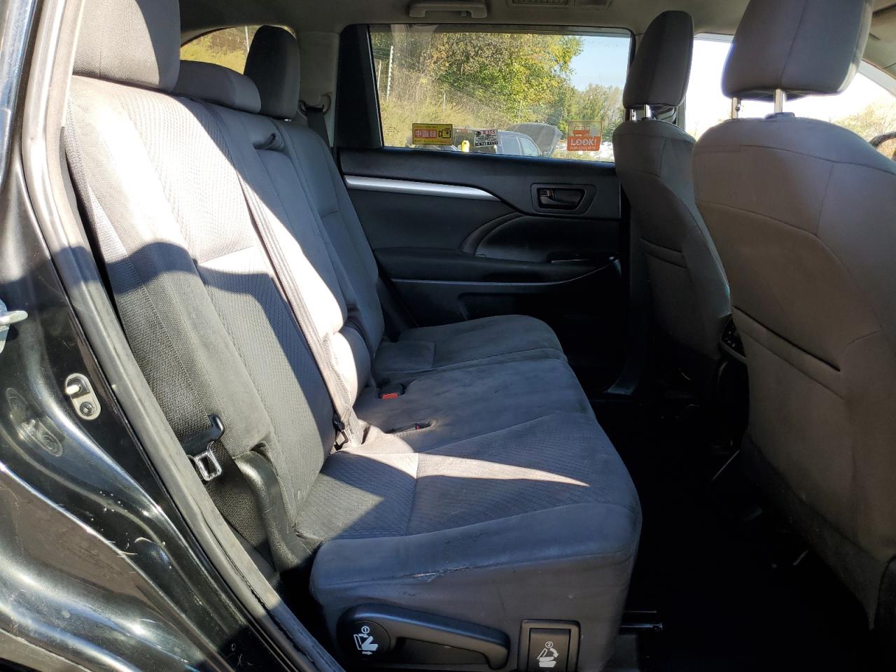 2015 Toyota Highlander Le VIN: 5TDZARFH7FS010665 Lot: 85507925