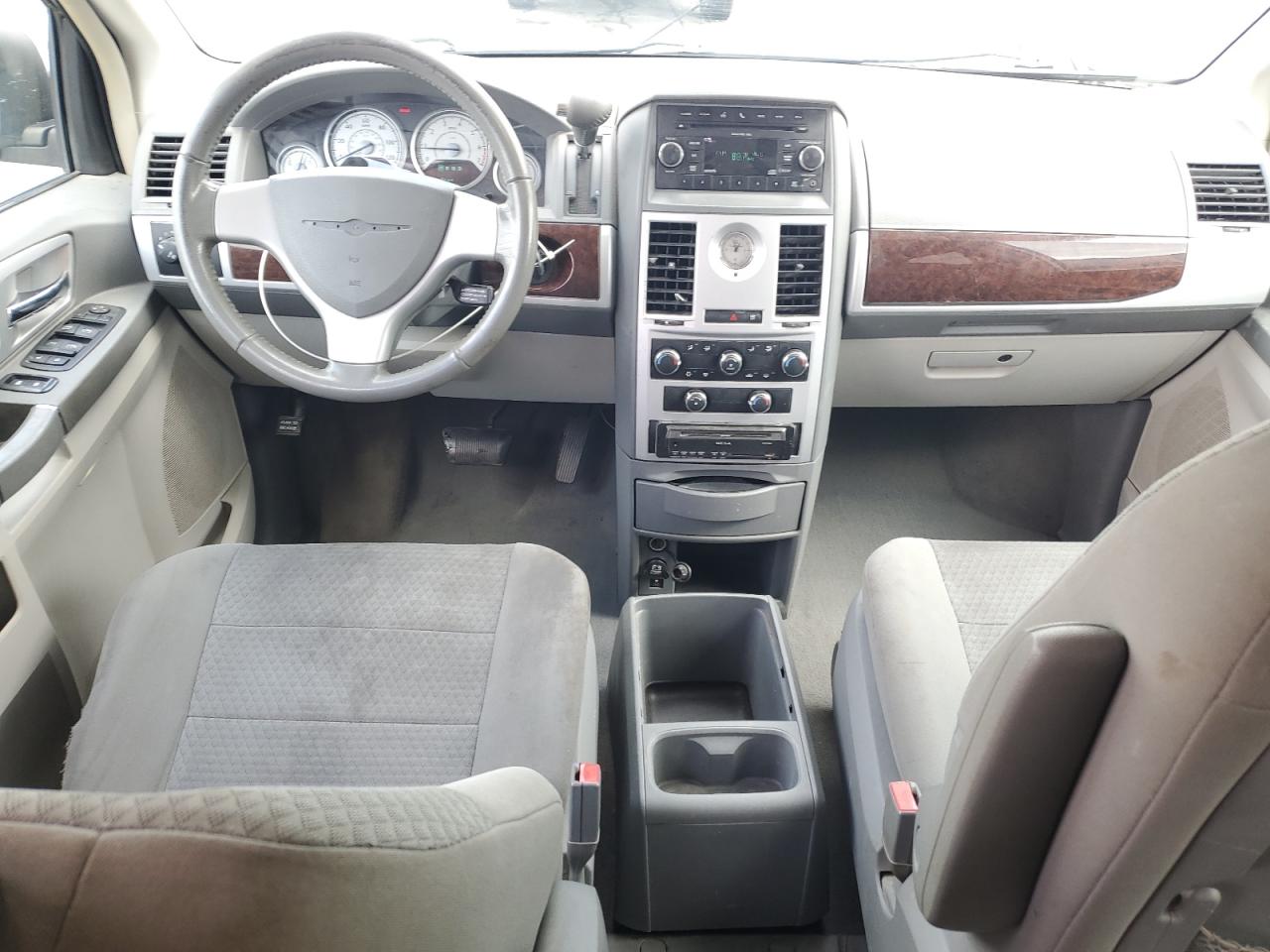 2010 Chrysler Town & Country Touring VIN: 2A4RR5D19AR271198 Lot: 90361635