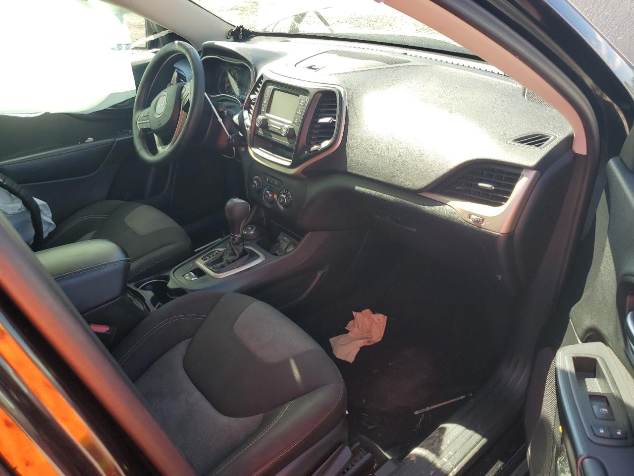 2016 Jeep Cherokee Sport VIN: 1C4PJMAB1GW182379 Lot: 87389595