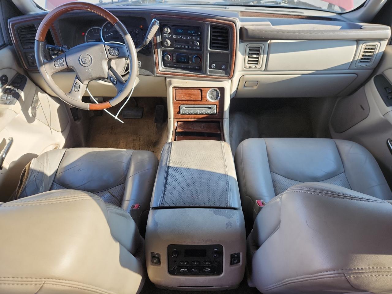 2003 Cadillac Escalade Luxury VIN: 1GYEK63N73R268645 Lot: 81919435