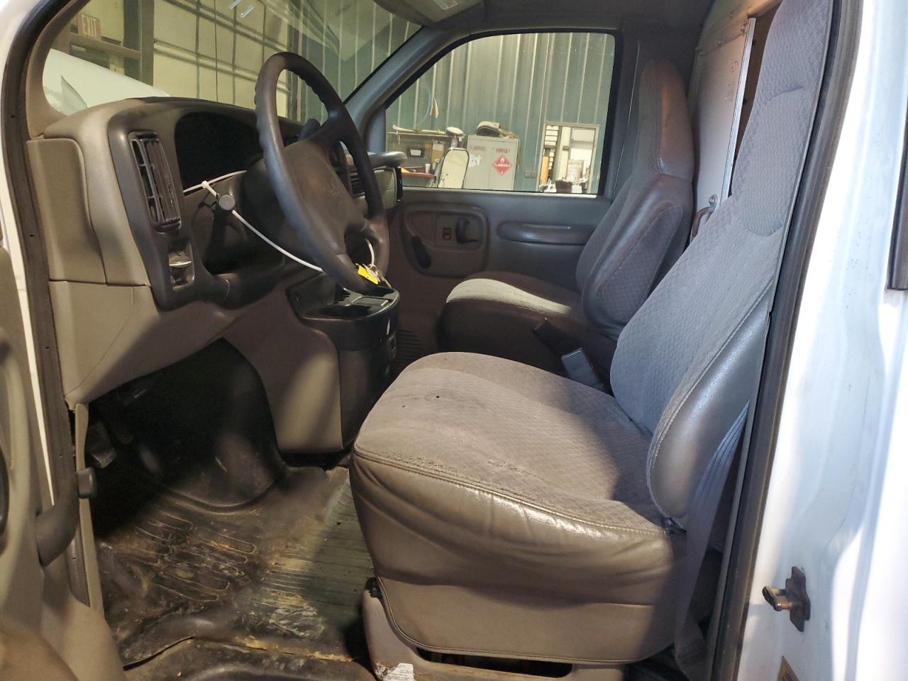 2001 GMC Savana Cutaway G3500 VIN: 1GDHG31R911900481 Lot: 90321895