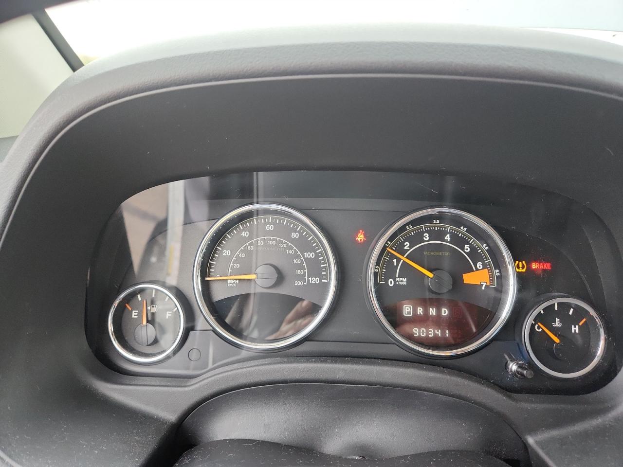 2016 Jeep Compass Latitude VIN: 1C4NJDEB1GD758002 Lot: 84942065