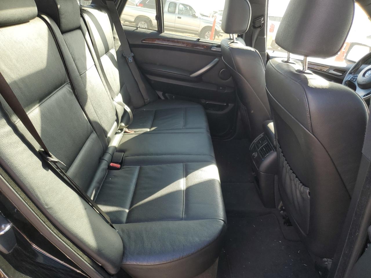 2005 BMW X5 4.4I VIN: 5UXFB53535LV15880 Lot: 84924215