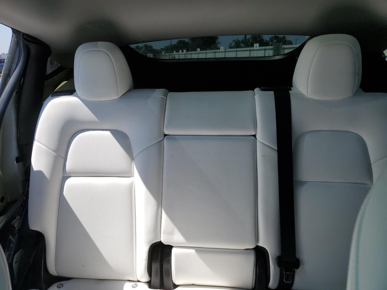 2020 Tesla Model Y VIN: 5YJYGDEE5LF020387 Lot: 81997025