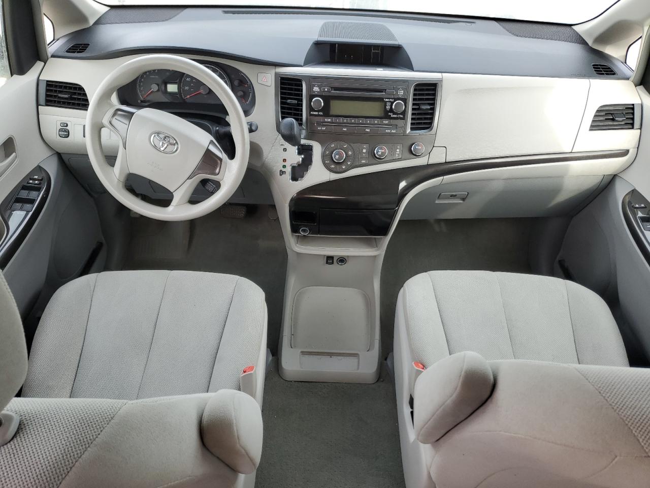 2014 Toyota Sienna VIN: 5TDZK3DC3ES410268 Lot: 68385885