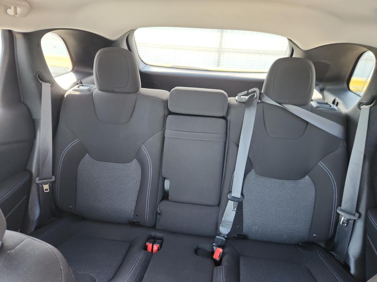 2019 Jeep Cherokee Latitude VIN: 1C4PJLCB3KD325893 Lot: 83941845