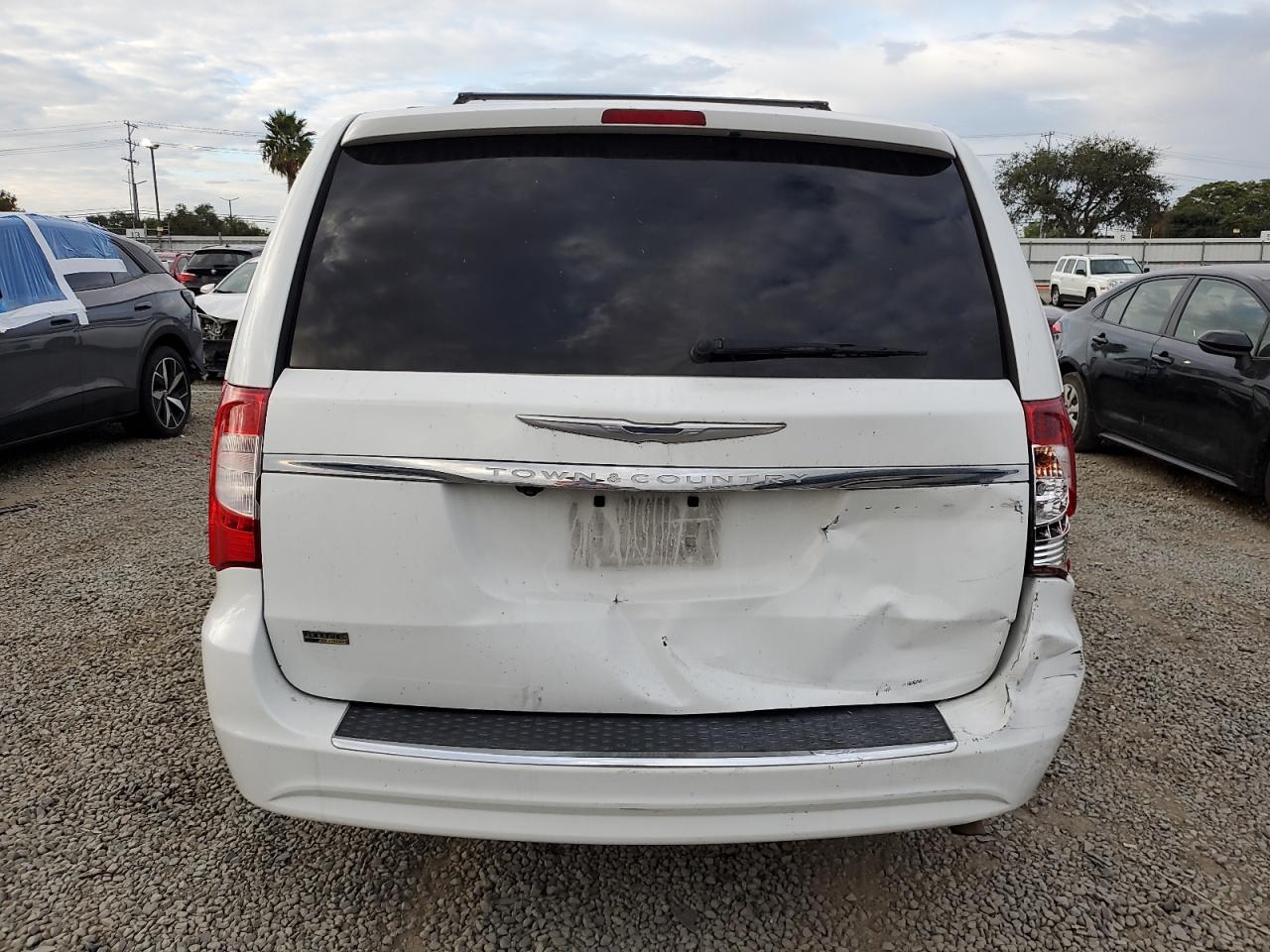 2014 Chrysler Town & Country Touring VIN: 2C4RC1BG3ER210989 Lot: 86330325