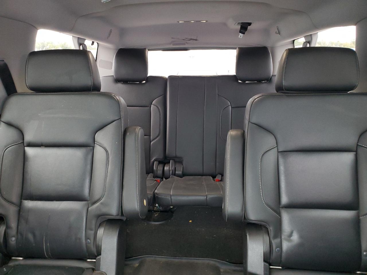 2018 Chevrolet Suburban K1500 Lt VIN: 1GNSKHKC2JR377961 Lot: 85914475