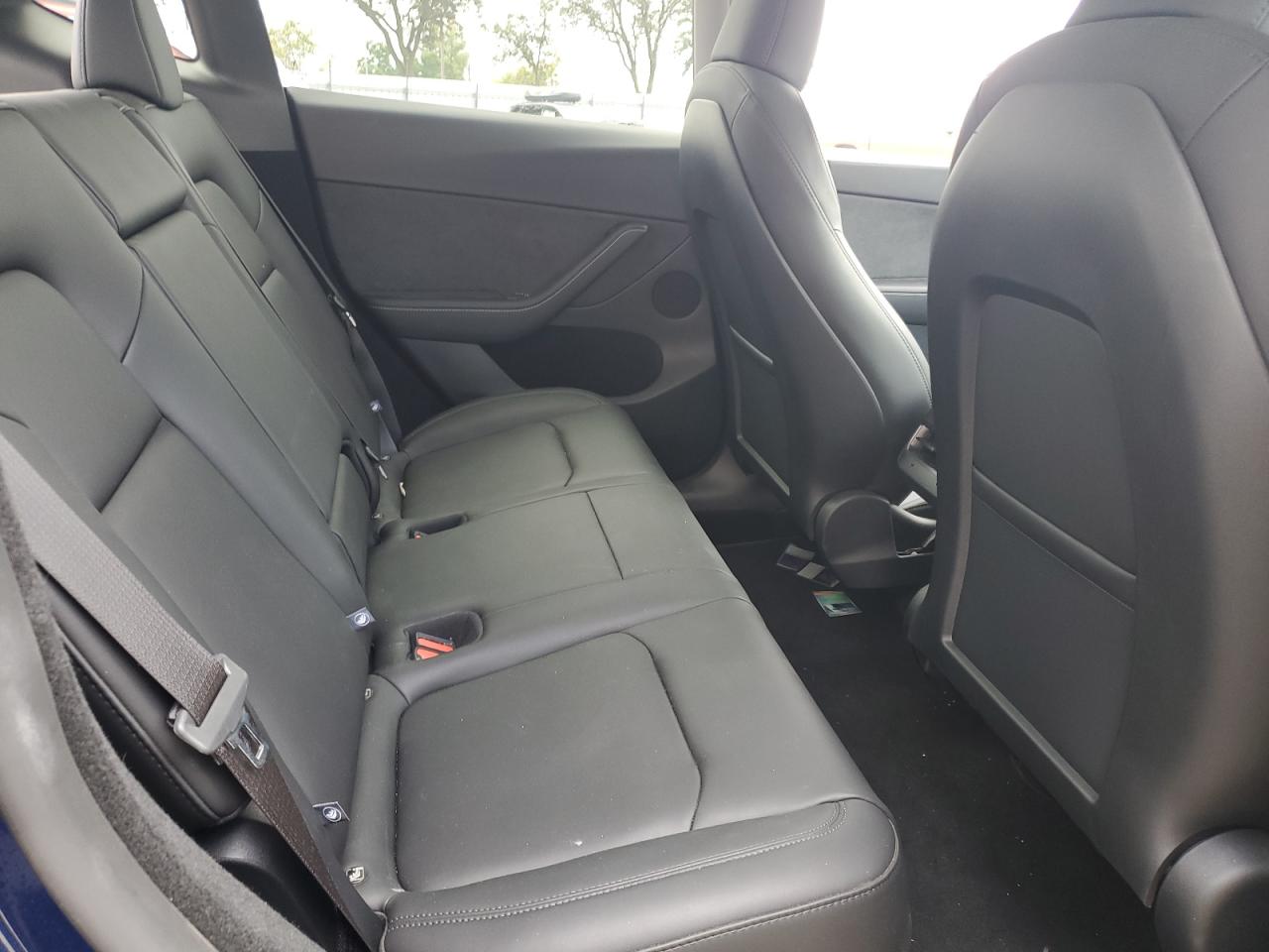 2025 Tesla Model Y VIN: 7SAYGDED1SF309579 Lot: 86130175