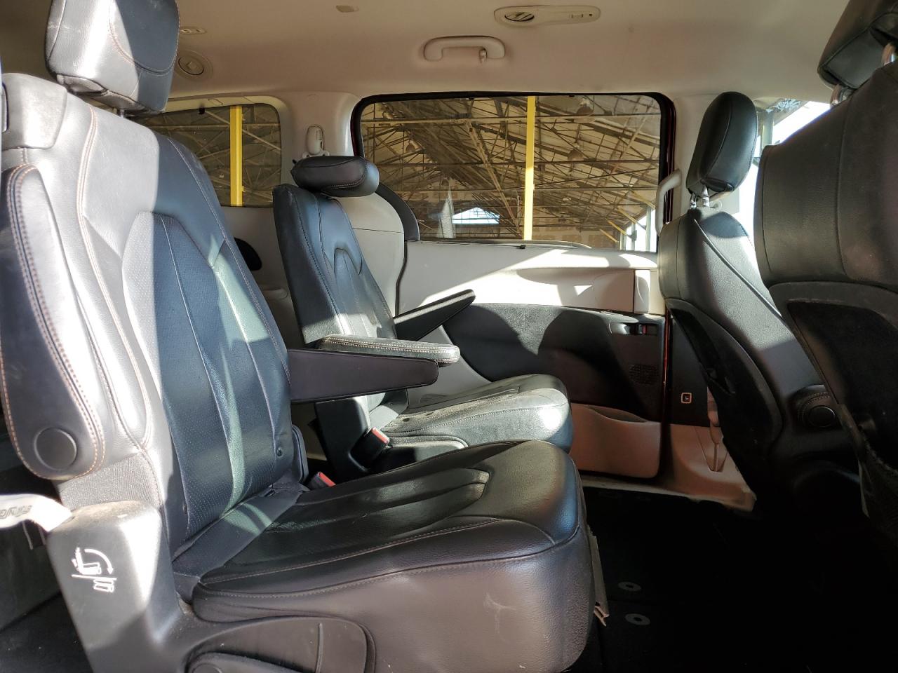 2019 Chrysler Pacifica Touring L VIN: 2C4RC1BG0KR657274 Lot: 85569075