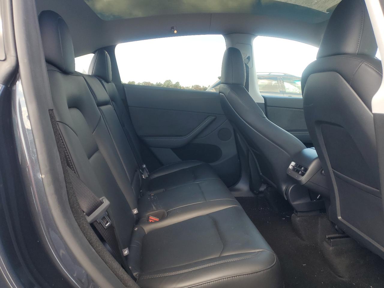 2025 Tesla Model Y VIN: 7SAYGDEF3SA370589 Lot: 87367545