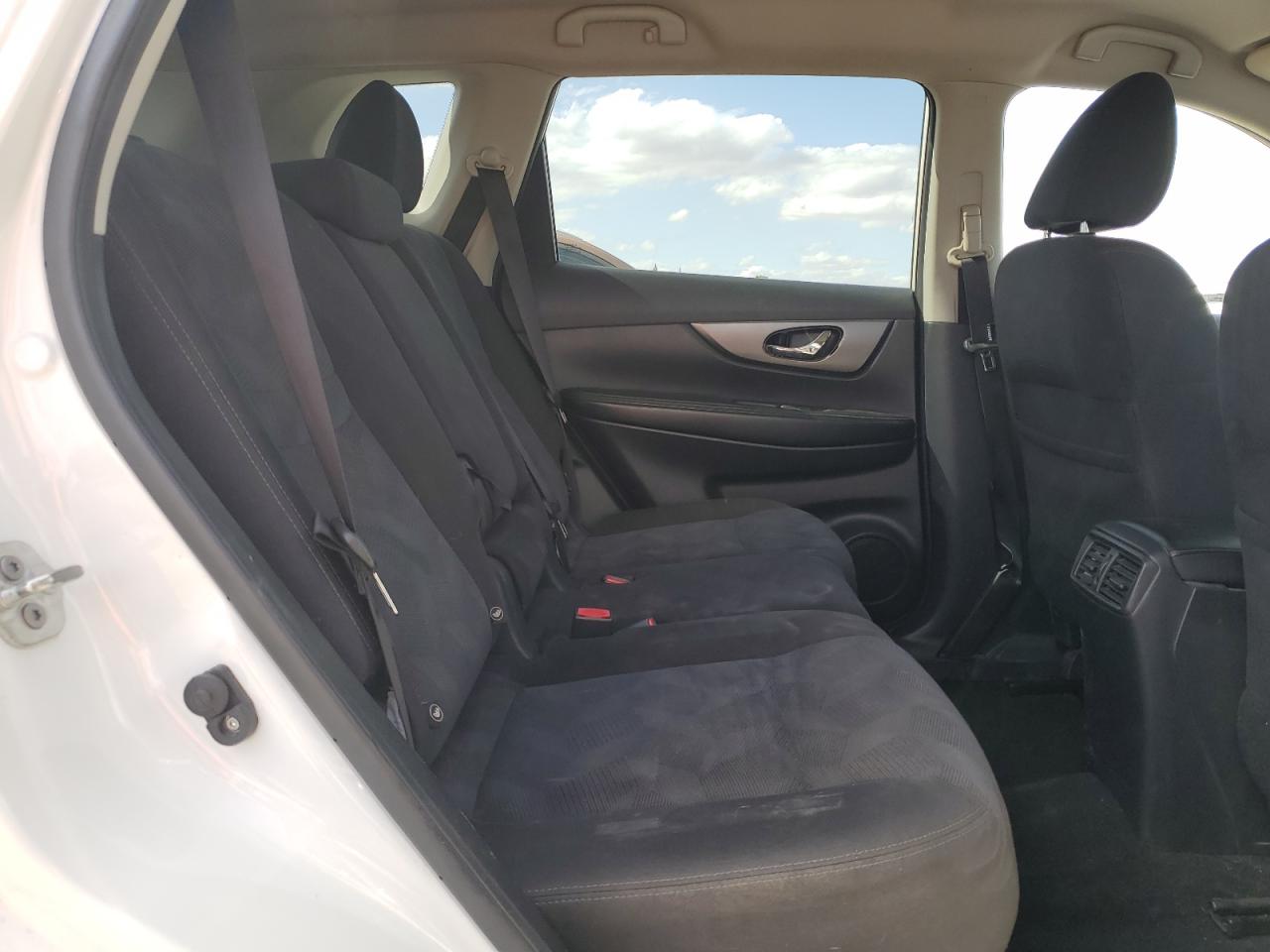 2016 Nissan Rogue S VIN: KNMAT2MT9GP616907 Lot: 85550295