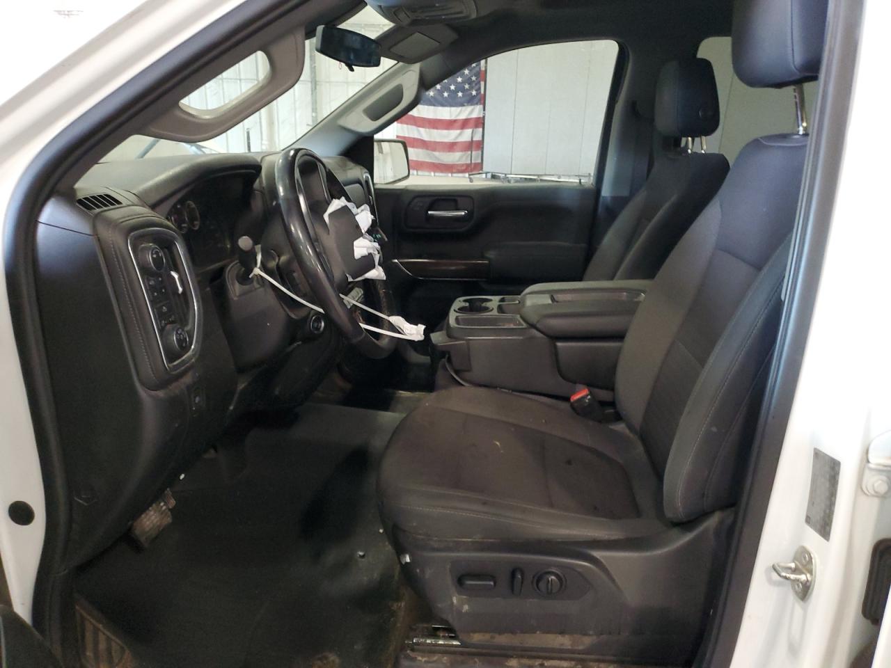 2019 Chevrolet Silverado K1500 Lt VIN: 1GCRYDED1KZ197391 Lot: 84651695