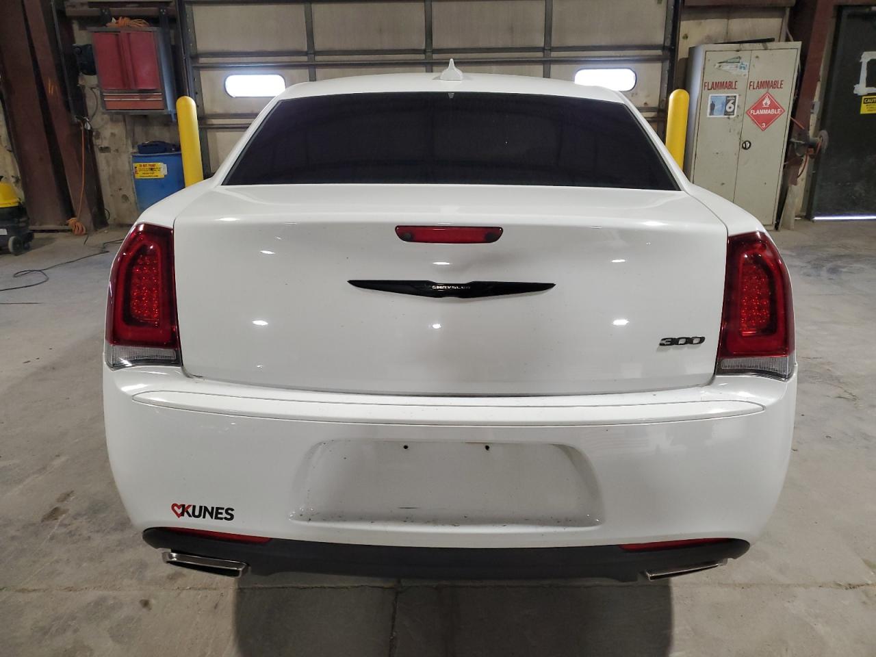 2022 Chrysler 300 Touring VIN: 2C3CCAAGXNH232831 Lot: 82673715