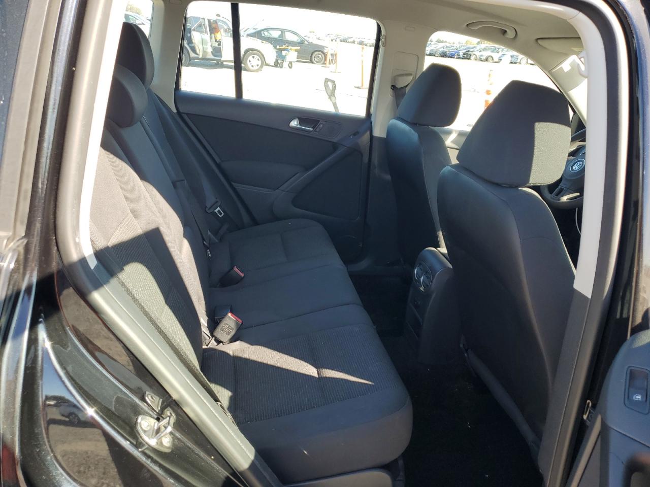 2012 Volkswagen Tiguan S VIN: WVGAV7AX0CW590756 Lot: 87282225