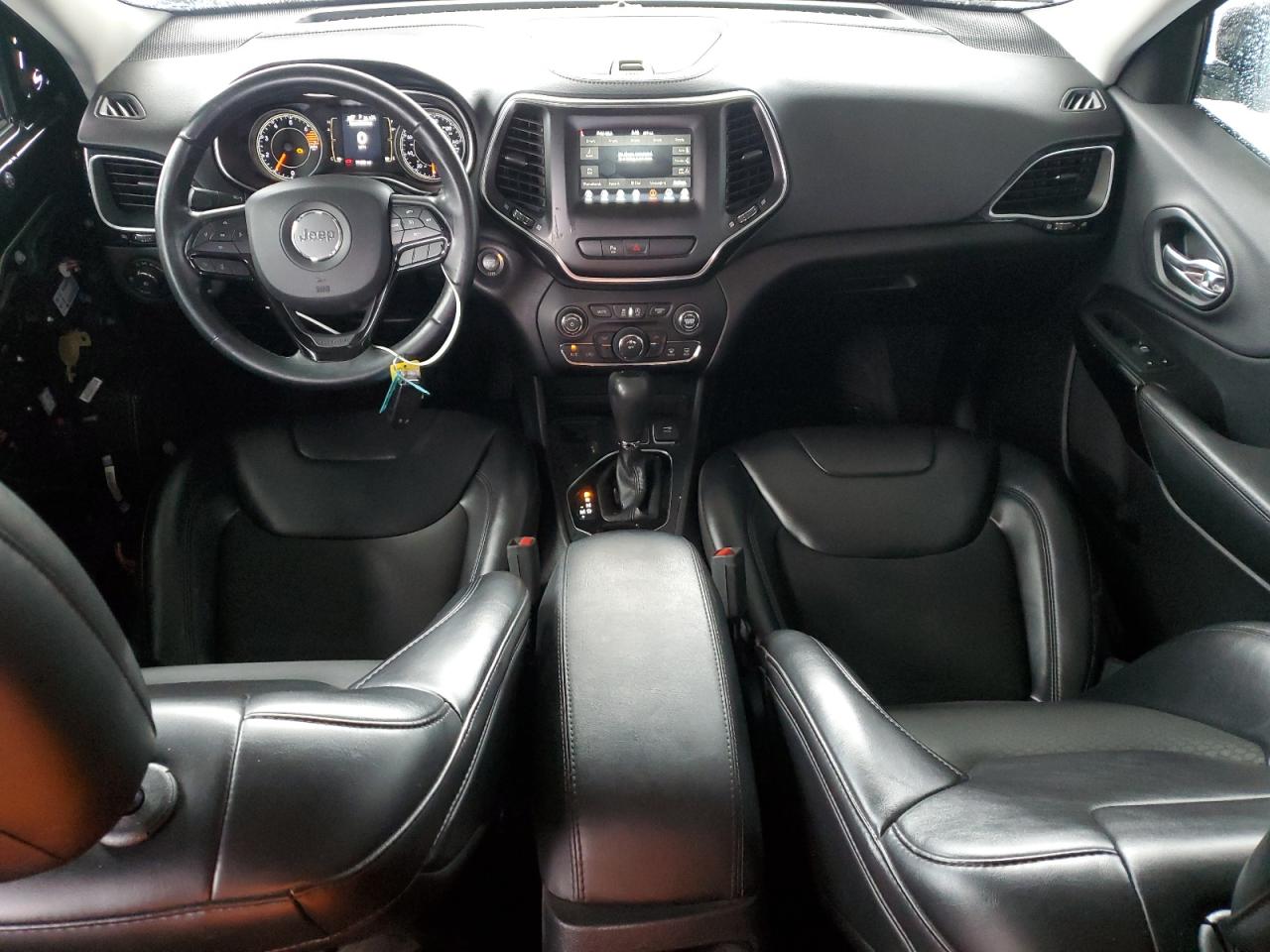 2019 Jeep Cherokee Latitude Plus VIN: 1C4PJLLB1KD396235 Lot: 85187505