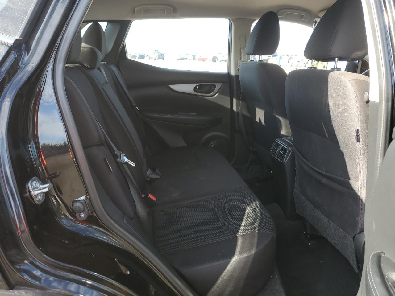 2021 Nissan Rogue Sport S VIN: JN1BJ1AW4MW424737 Lot: 86186535