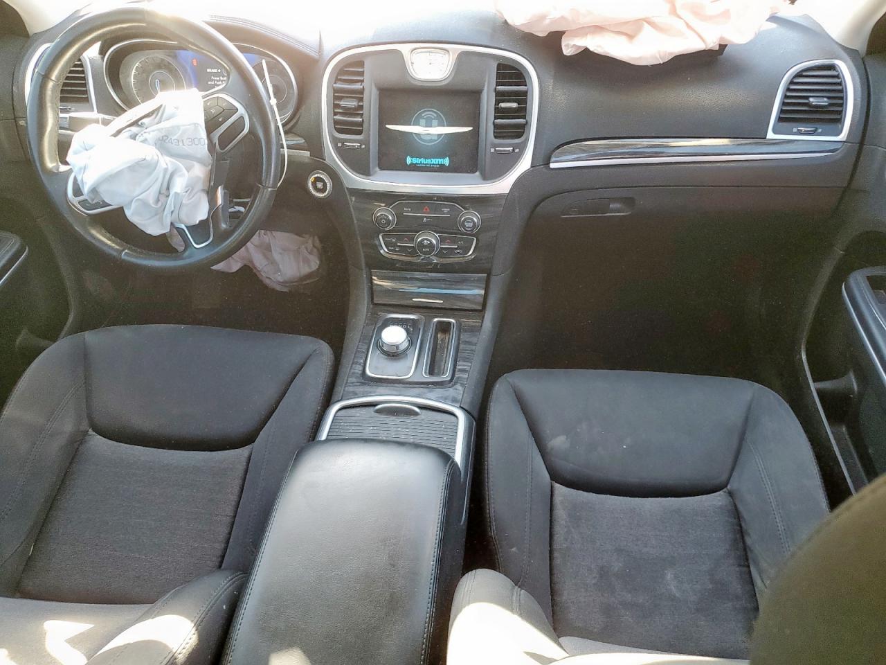 2020 Chrysler 300 Touring VIN: 2C3CCAAG7LH112210 Lot: 90915495