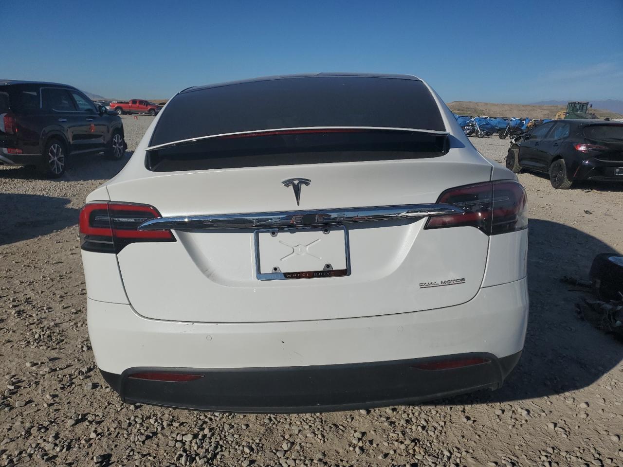 2021 Tesla Model X VIN: 5YJXCBE4XMF324643 Lot: 90622885