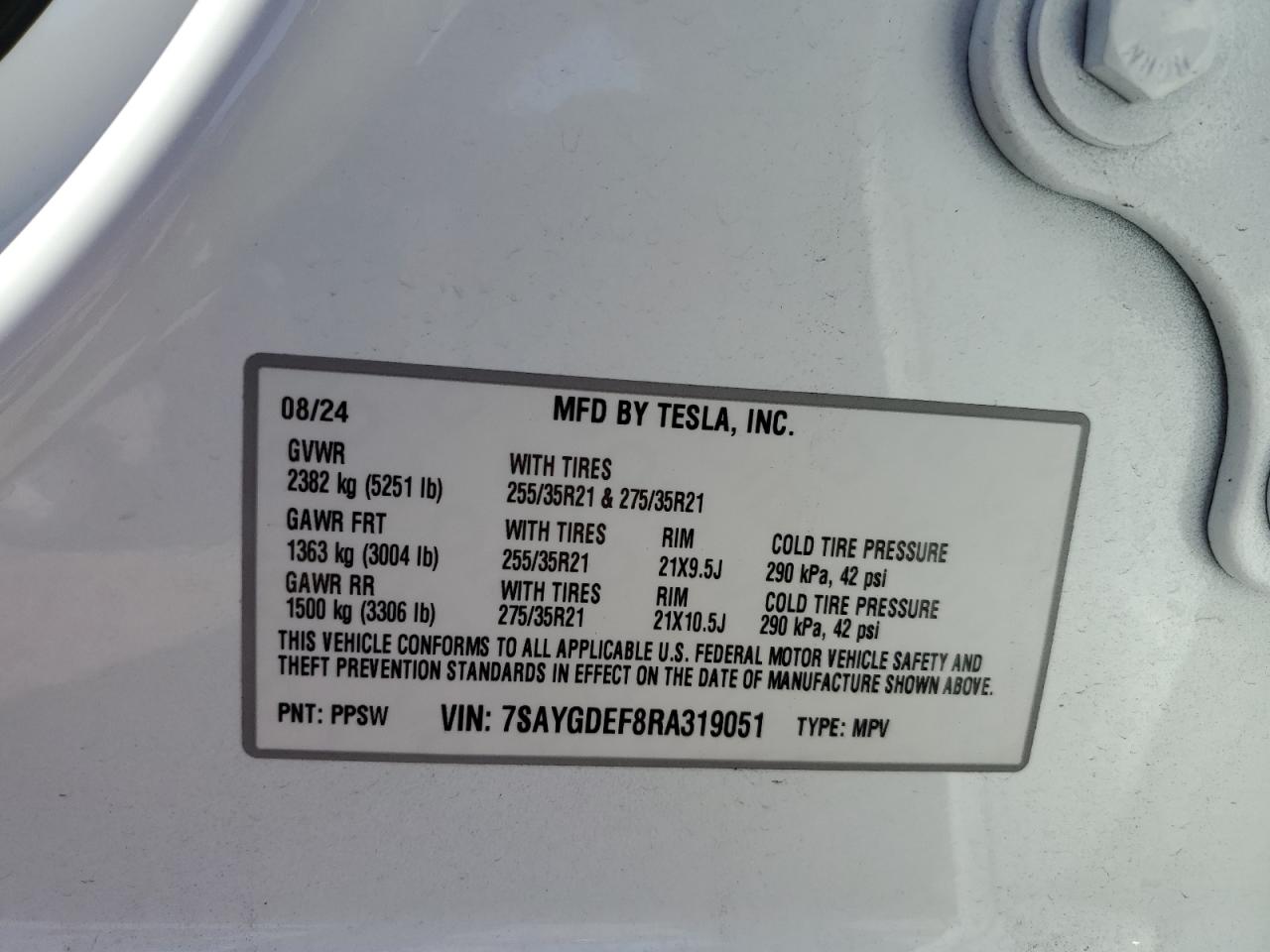 2024 Tesla Model Y VIN: 7SAYGDEF8RA319051 Lot: 90732275