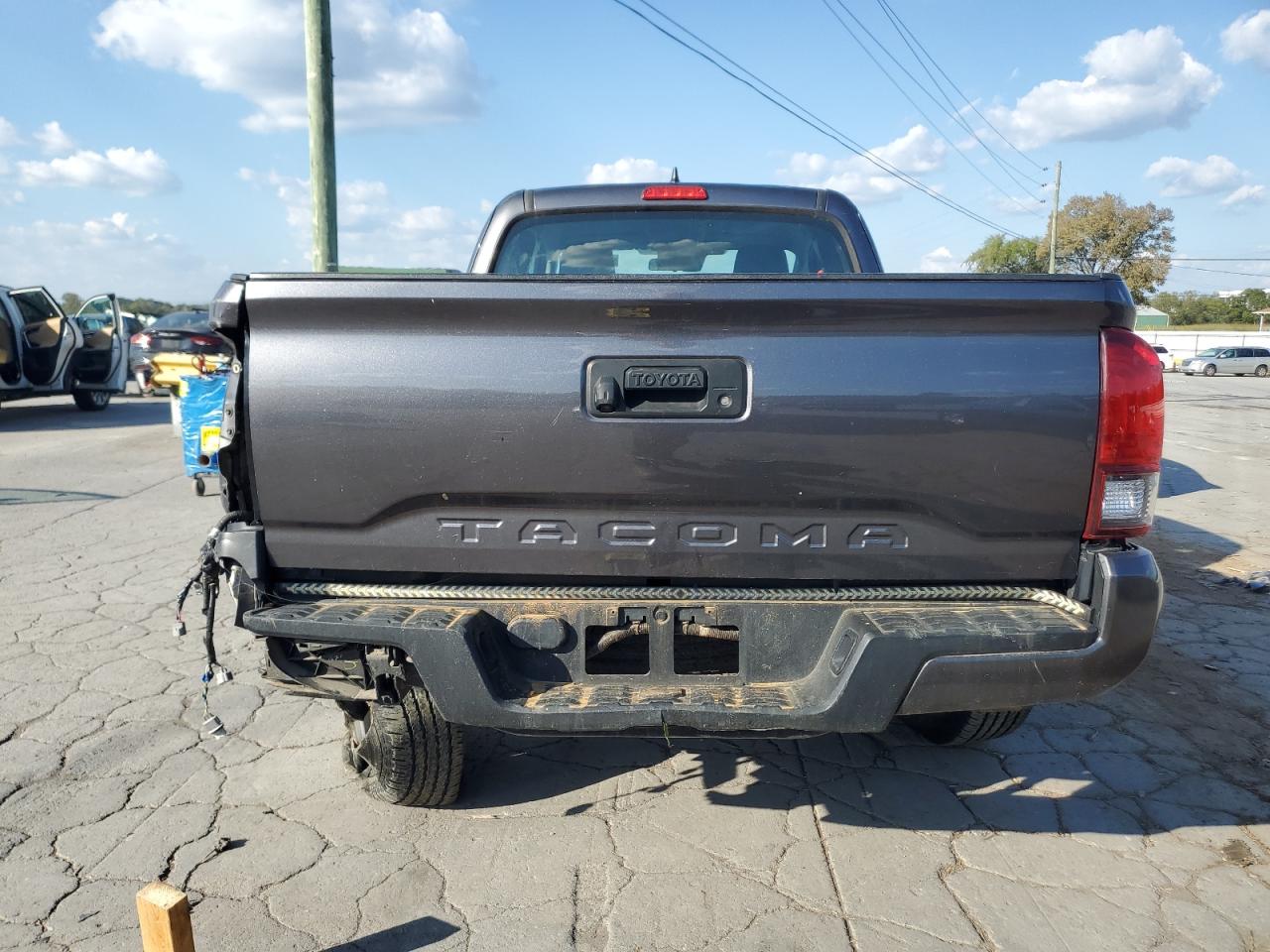 2018 Toyota Tacoma Access Cab VIN: 5TFRX5GNXJX126425 Lot: 82223835