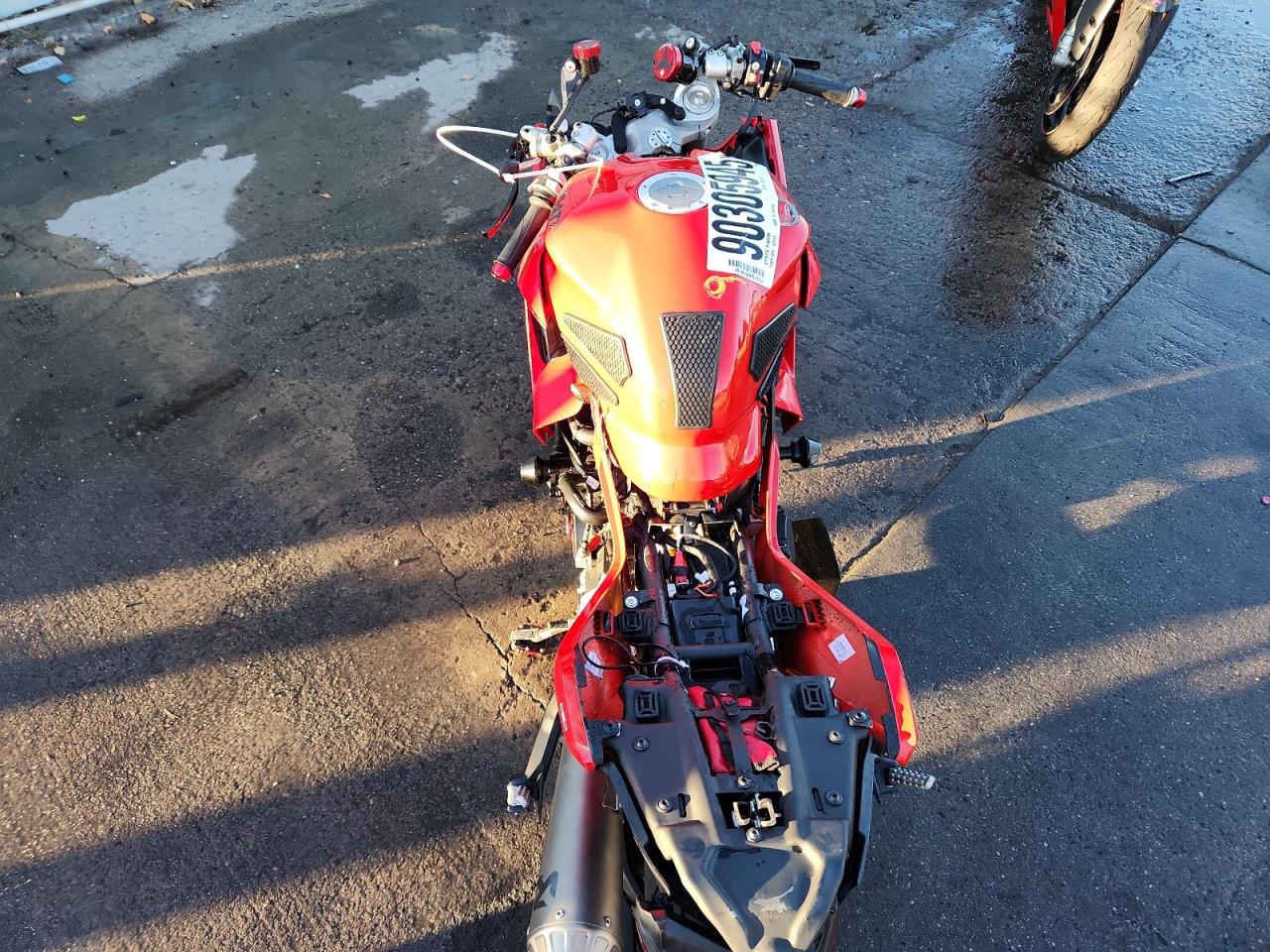 2024 Ducati Supersport VIN: ZDMVABDS1RB000475 Lot: 90305945