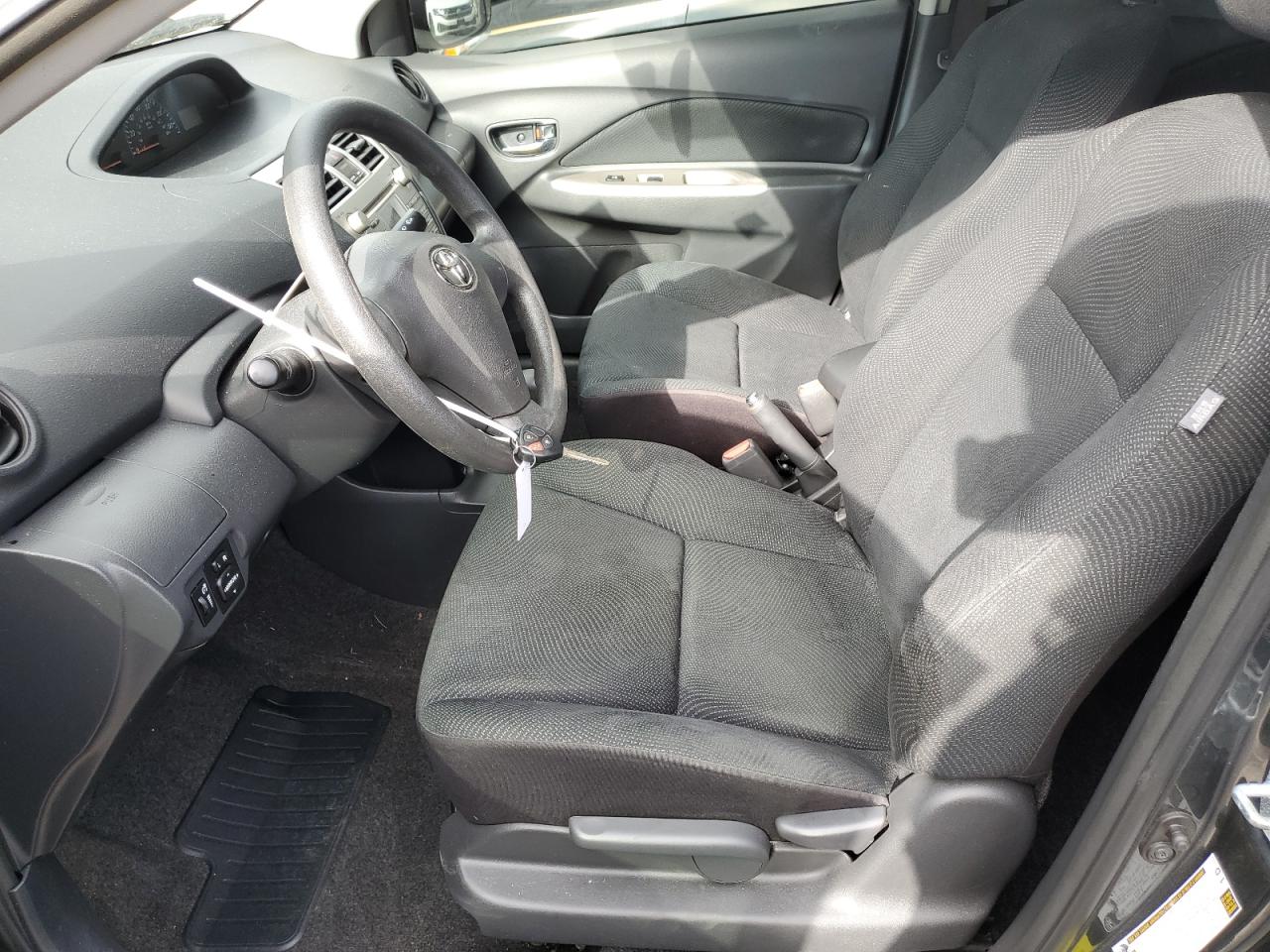 2010 Toyota Yaris VIN: JTDBT4K37A1364894 Lot: 85530655