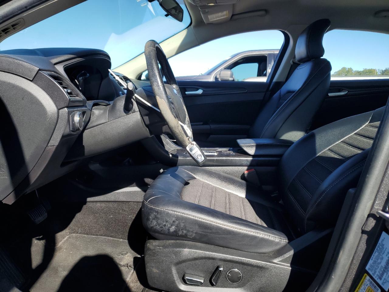 2018 Ford Fusion Se VIN: 3FA6P0H7XJR275809 Lot: 82354195