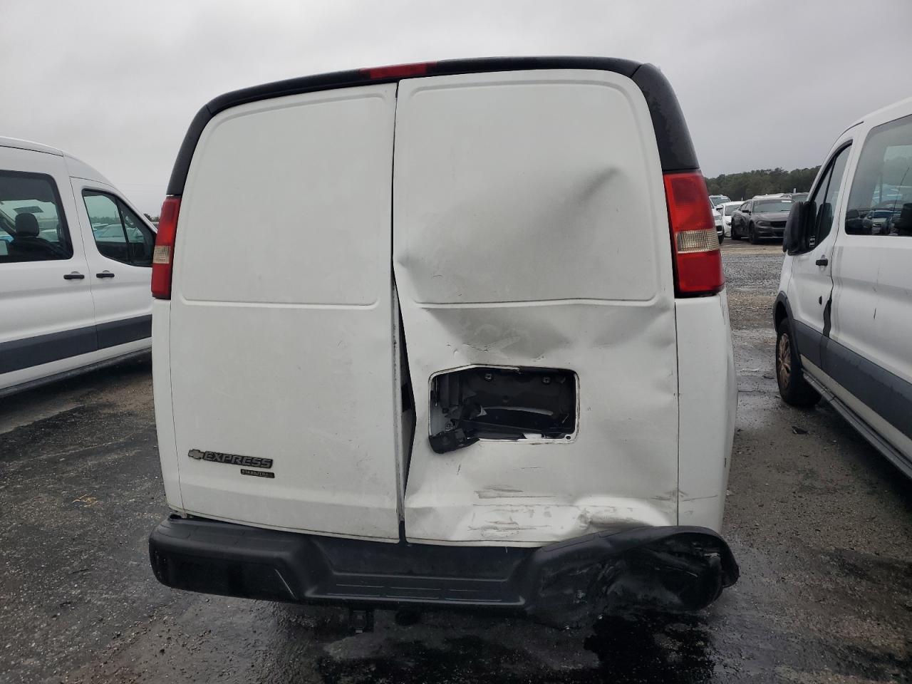 2015 Chevrolet Express G2500 VIN: 1GCWGFCF0F1269546 Lot: 86225785