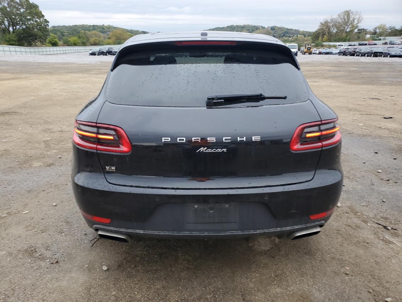2017 Porsche Macan VIN: WP1AA2A53HLB01517 Lot: 86434585