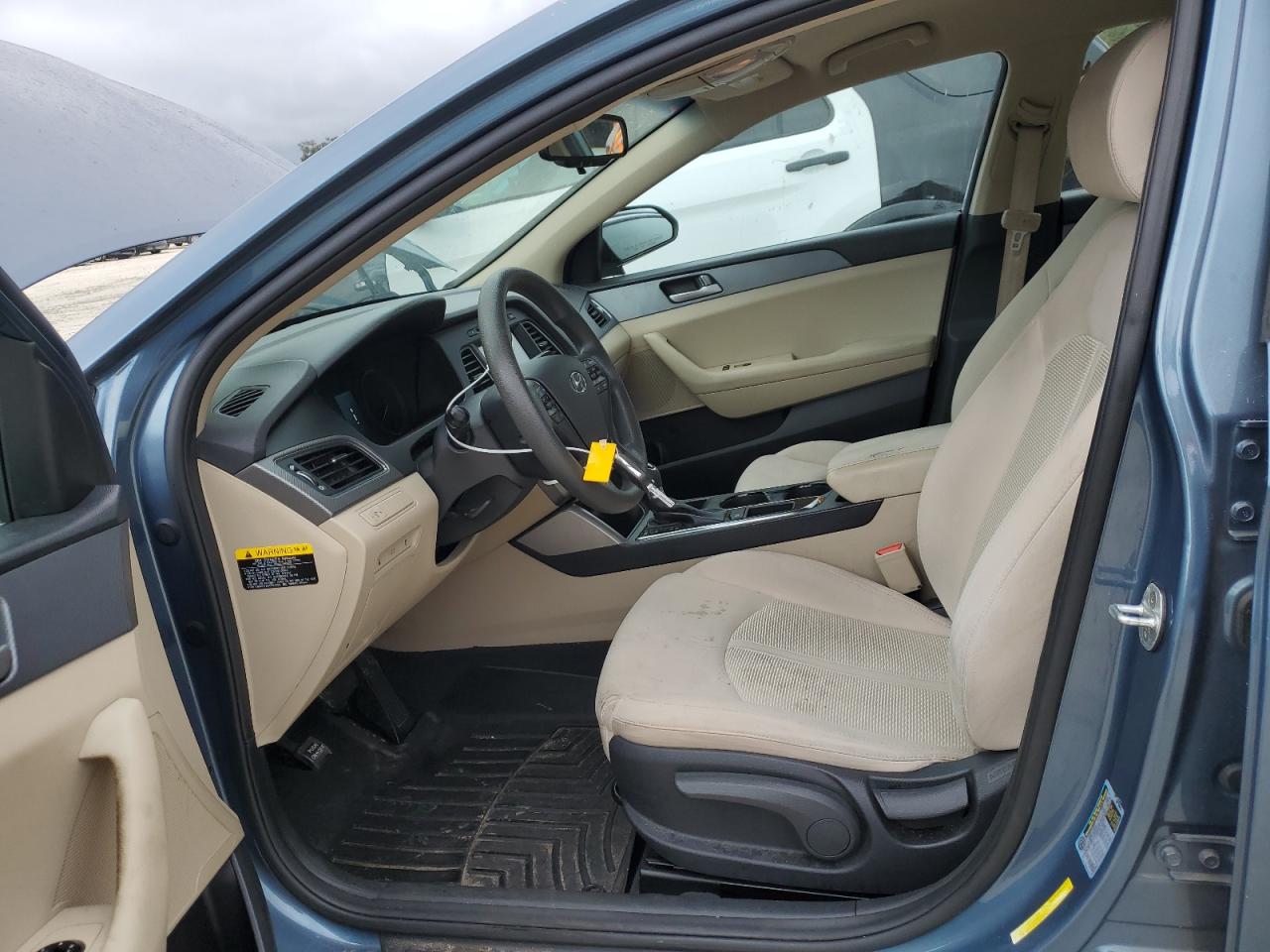2017 Hyundai Sonata Se VIN: 5NPE24AF8HH526420 Lot: 82600645