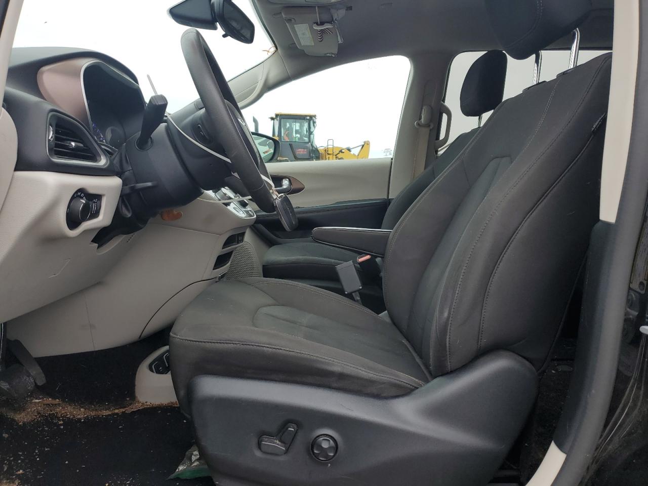 2017 Chrysler Pacifica Touring VIN: 2C4RC1DG5HR513676 Lot: 89794015