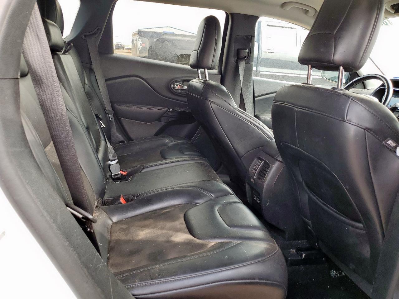 2021 Jeep Cherokee Latitude Plus VIN: 1C4PJLLB0MD196174 Lot: 85559105