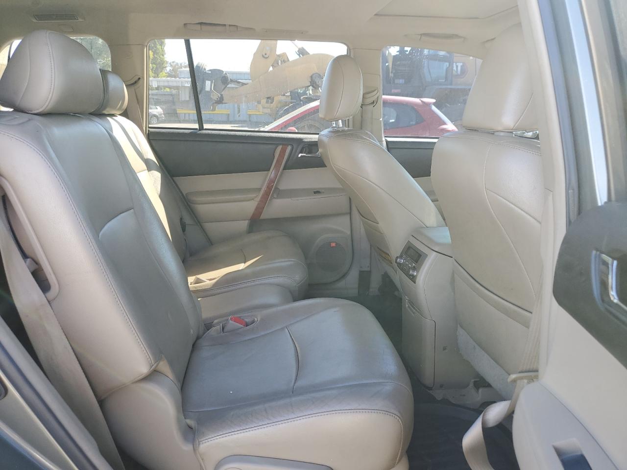 2010 Toyota Highlander Limited VIN: 5TDDK3EH0AS003006 Lot: 85744005