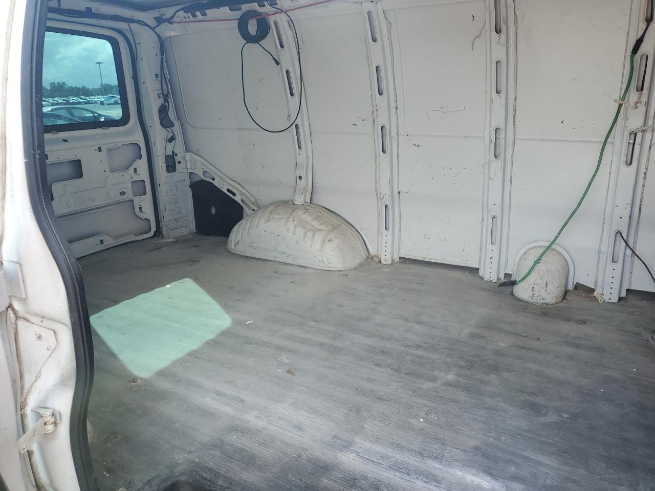 2005 Chevrolet Express G1500 VIN: 1GCFG15X551183687 Lot: 85323365