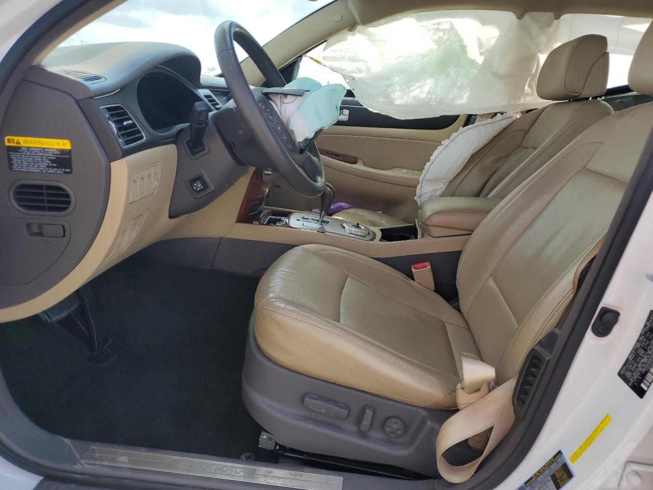 2012 Hyundai Genesis 3.8L VIN: KMHGC4DDXCU211872 Lot: 84649205