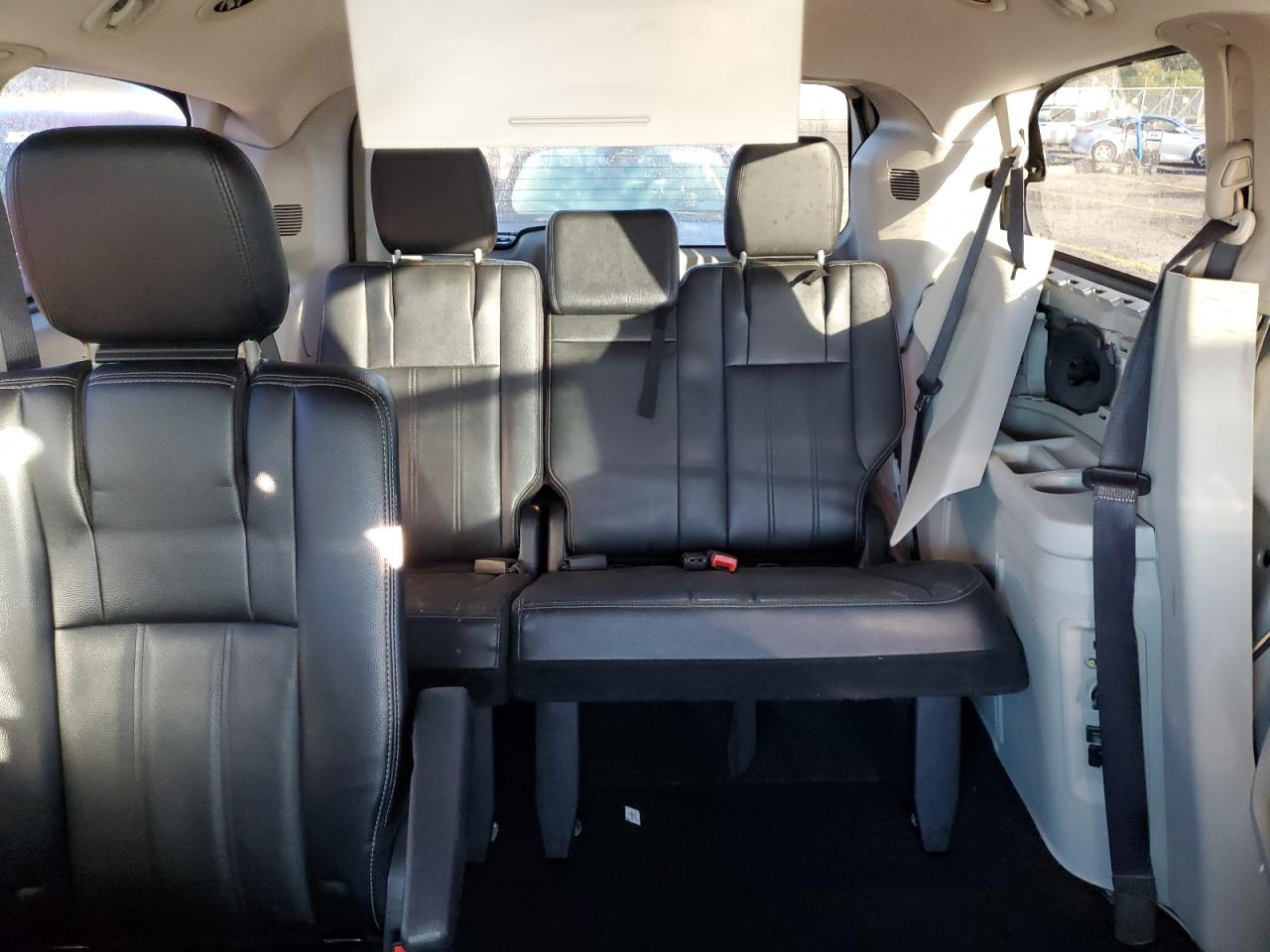 2015 Chrysler Town & Country Touring VIN: 2C4RC1BG0FR587684 Lot: 86069465