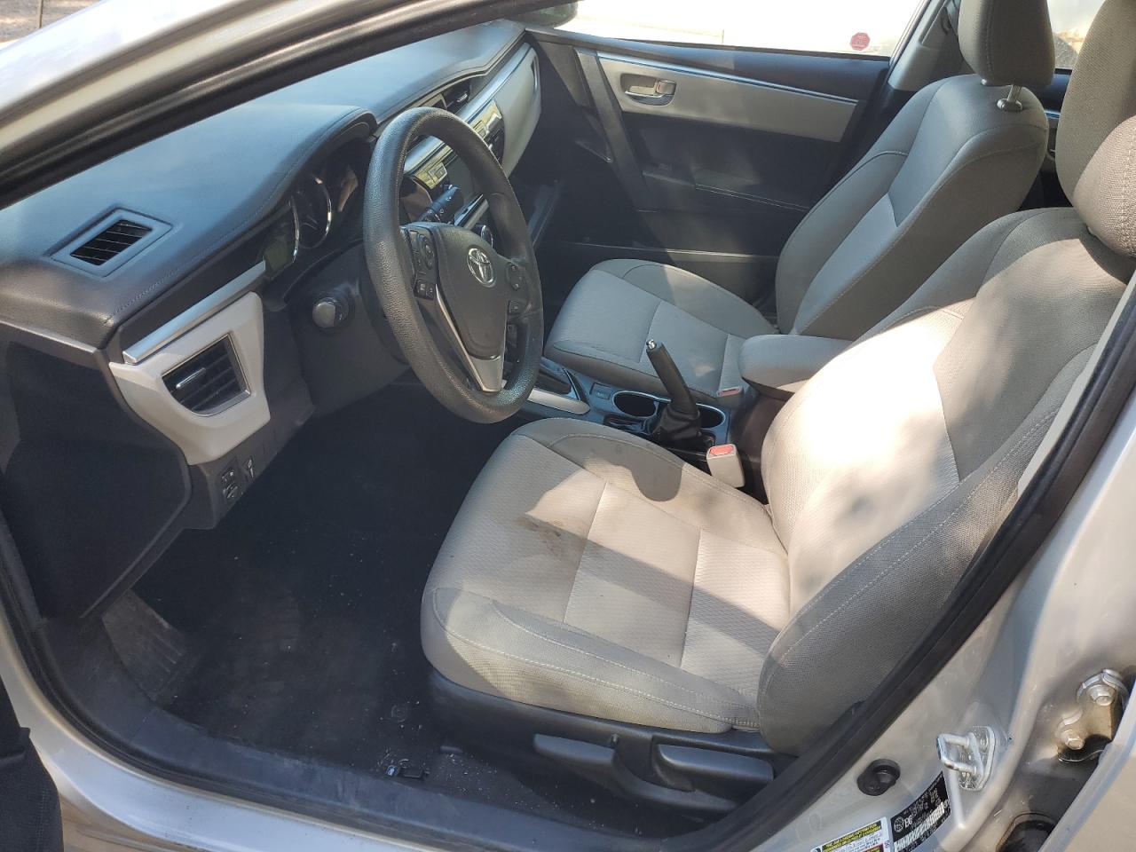 2015 Toyota Corolla L VIN: 2T1BURHEXFC288240 Lot: 84178655