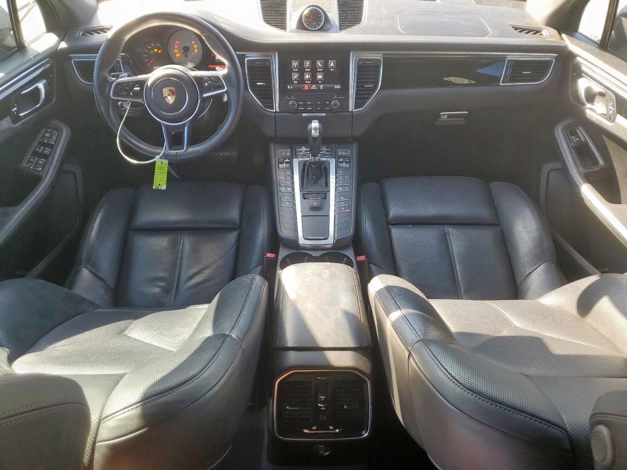 2017 Porsche Macan S VIN: WP1AB2A56HLB14923 Lot: 89848755