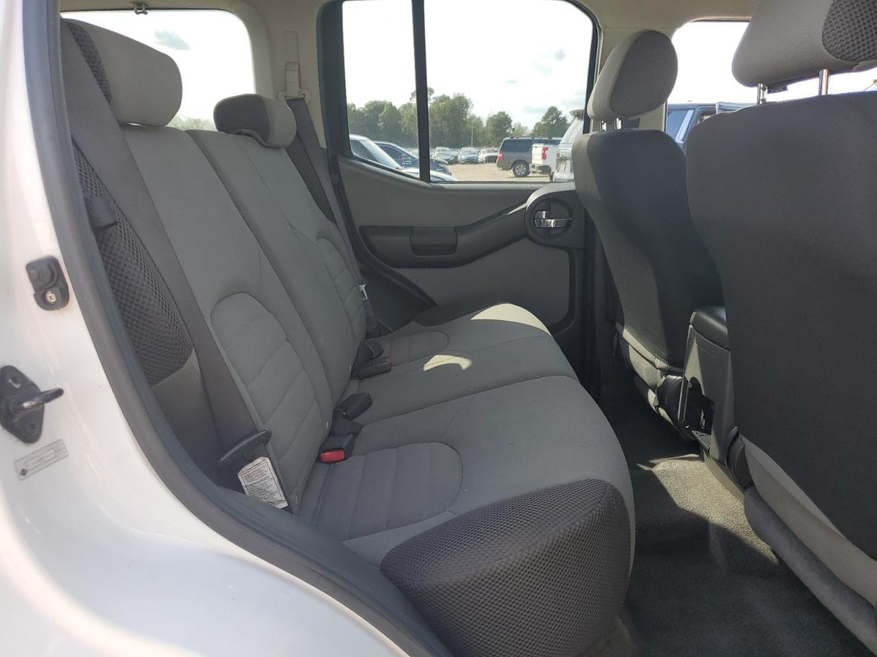 2005 Nissan Xterra Off Road VIN: 5N1AN08UX5C611281 Lot: 85723225