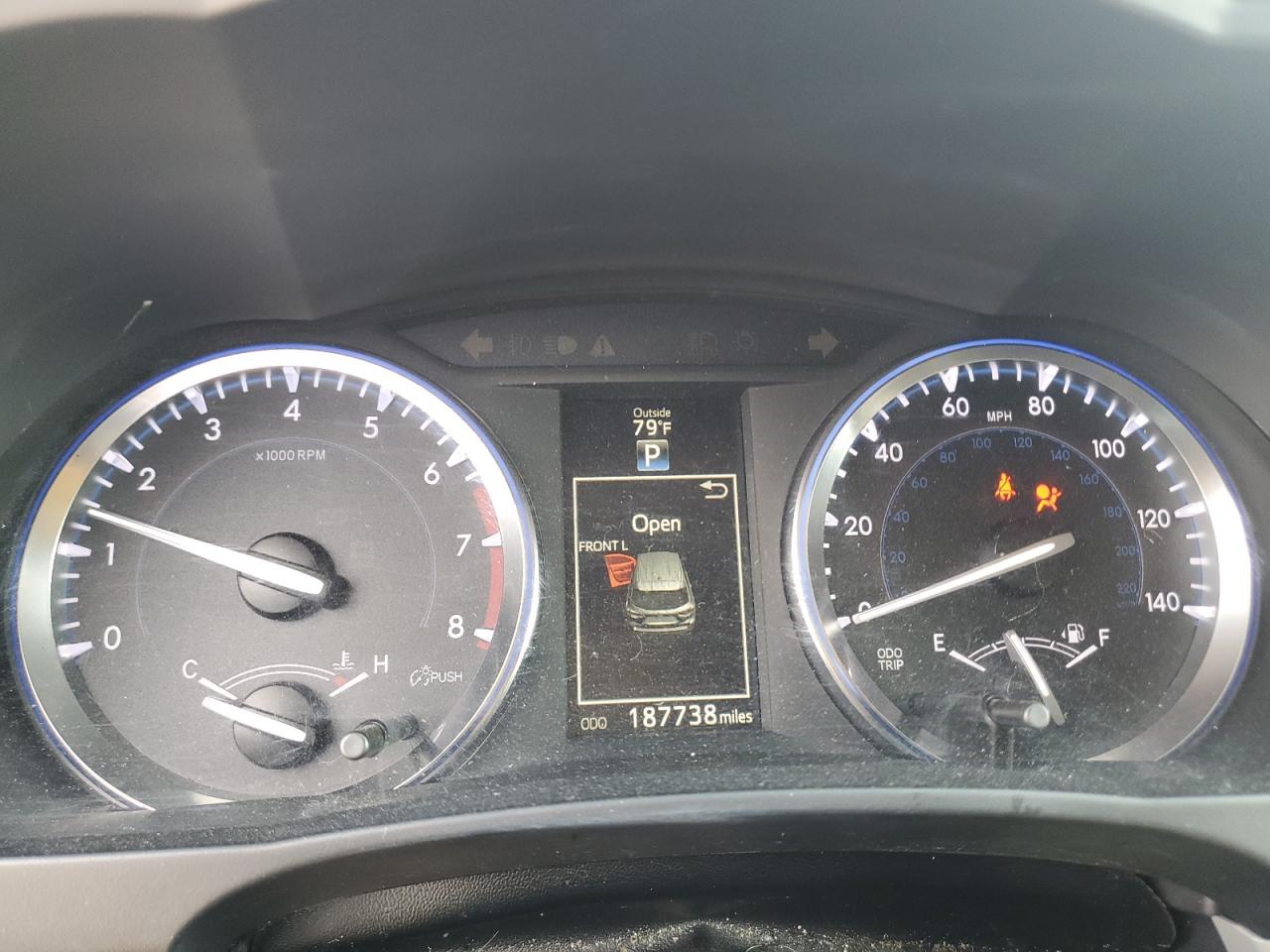 2015 Toyota Highlander Xle VIN: 5TDKKRFHXFS048745 Lot: 81831315