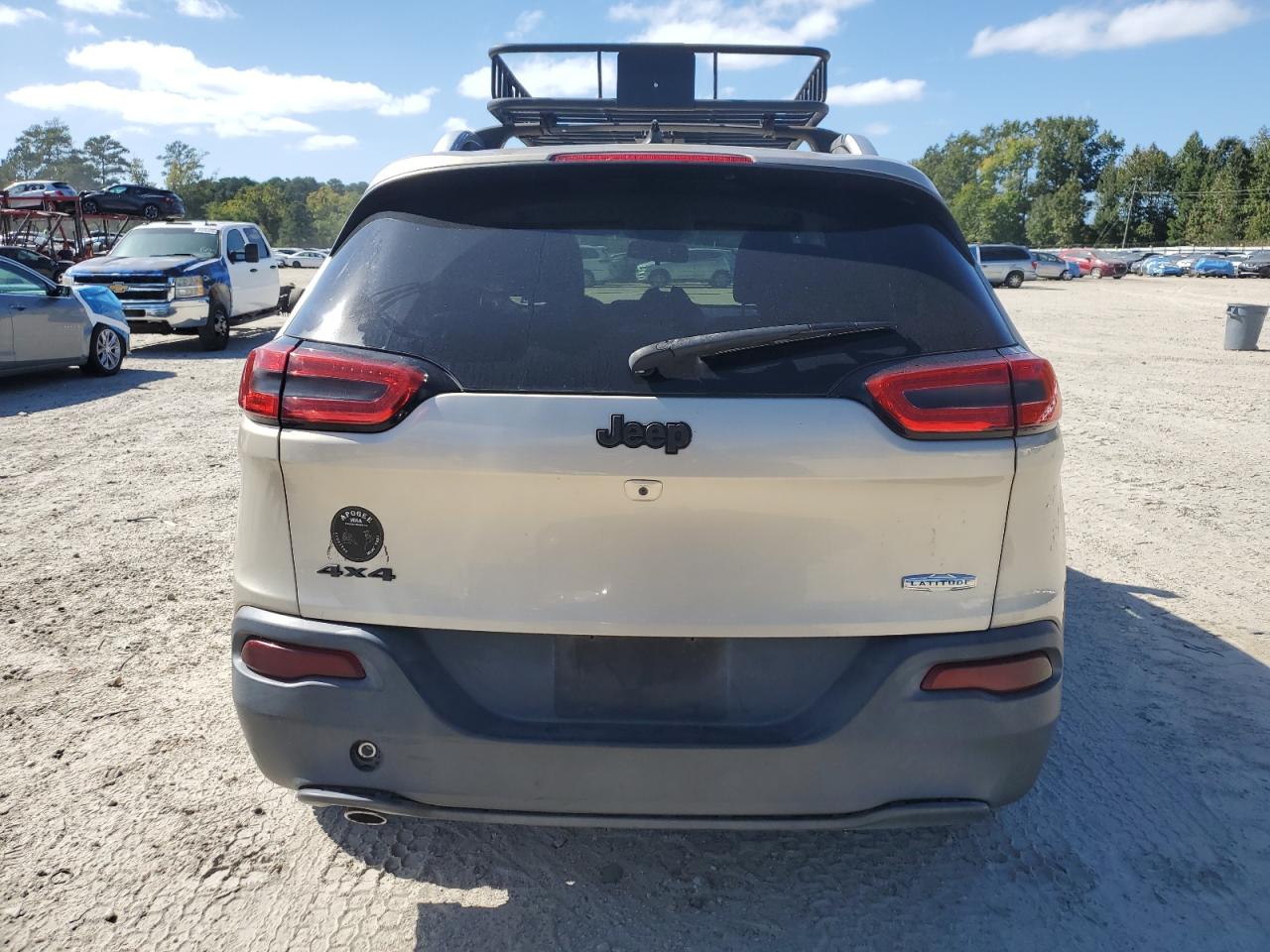 2015 Jeep Cherokee Latitude VIN: 1C4PJMCB8FW663967 Lot: 84020605