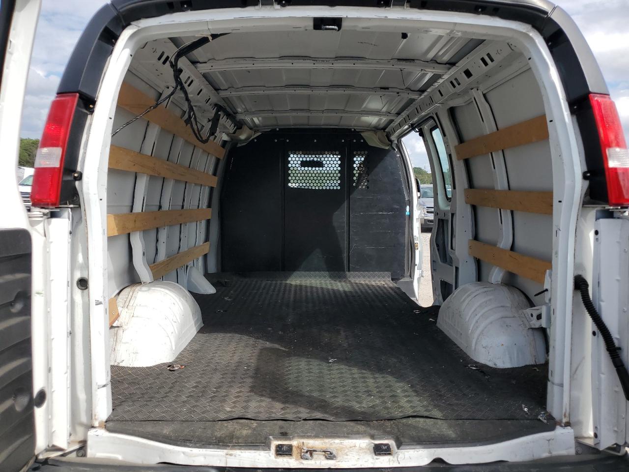 2023 Chevrolet Express G2500 VIN: 1GCWGAFP0P1167463 Lot: 84646645