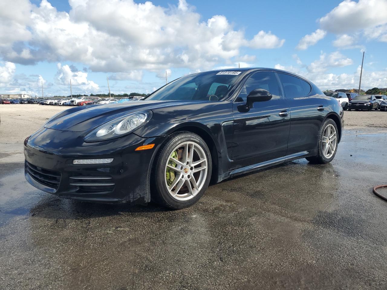 2014 Porsche Panamera 2